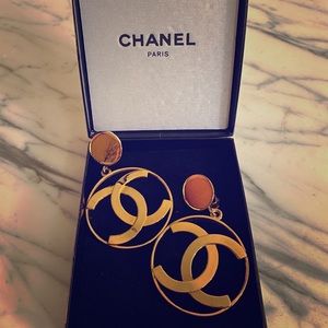 Chanel gold clip on earrings